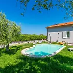 Garden By Interhome La Cinquantina