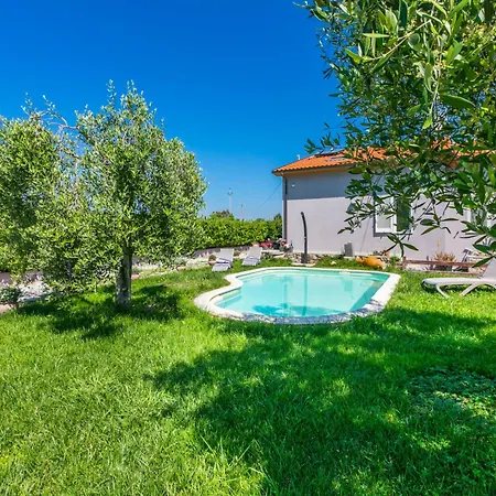Dom wakacyjny Garden By Interhome La Cinquantina