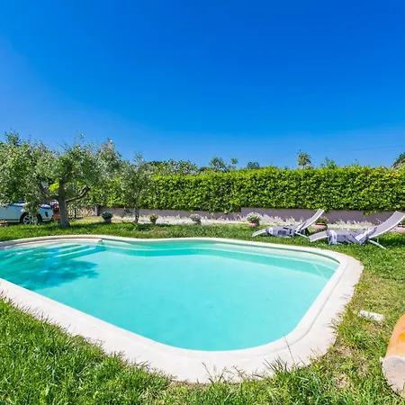Dom wakacyjny Garden By Interhome *