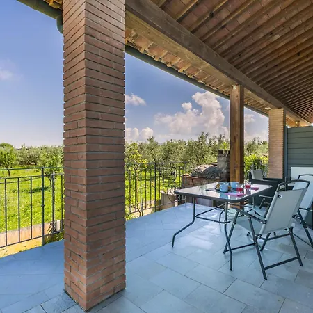 Dom wakacyjny Garden By Interhome